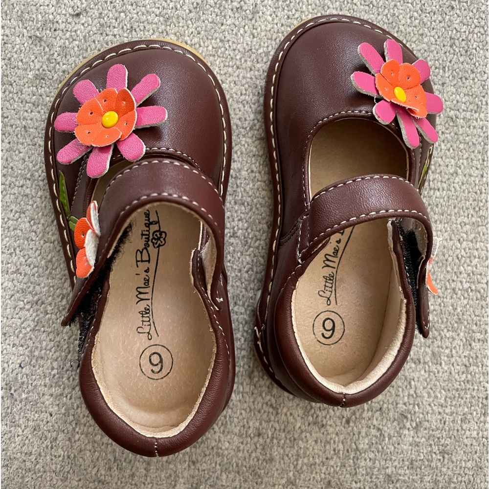 Little Mae’s Boutique store toddler squeaky shoes